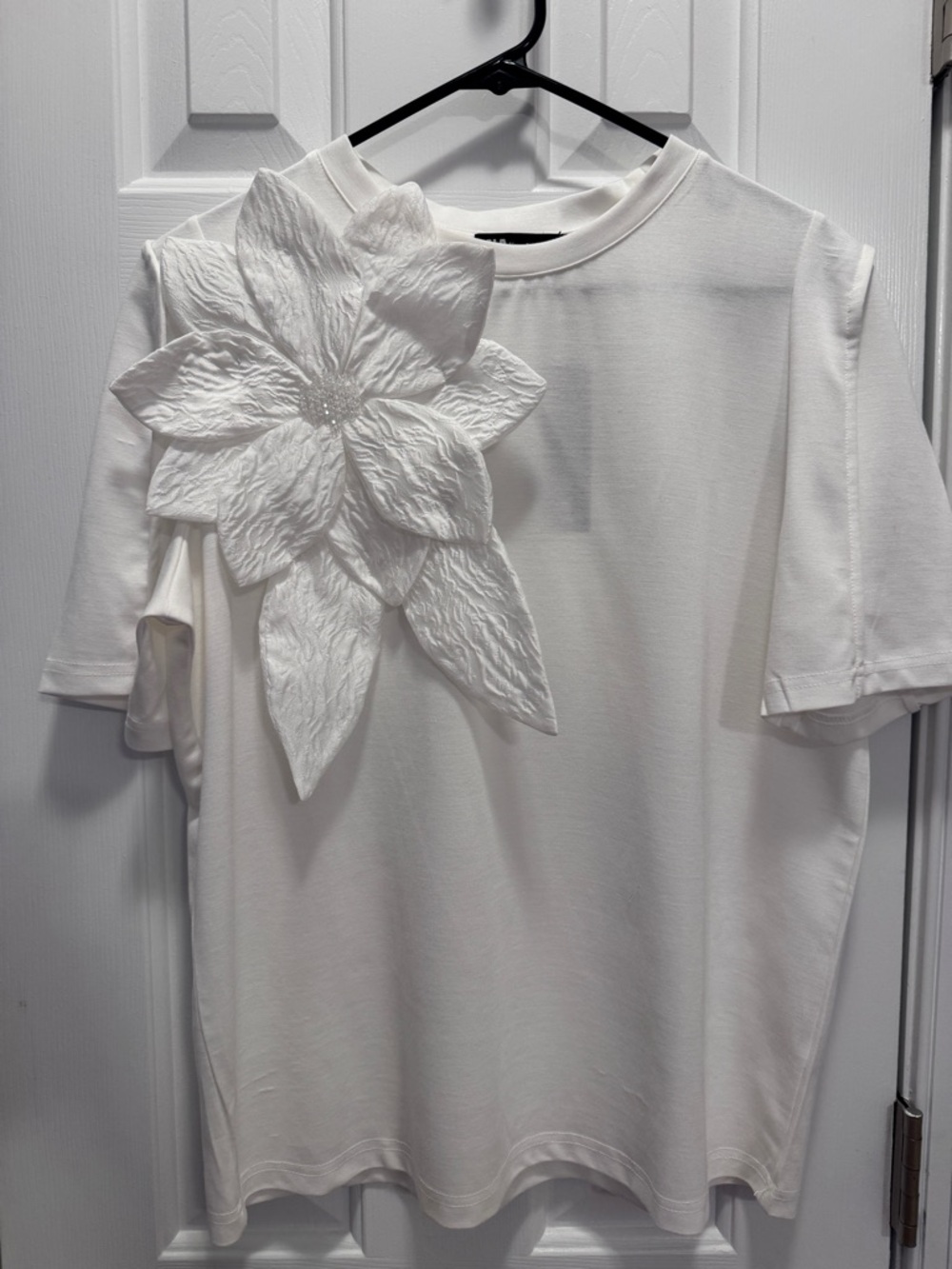 Apricot Lane INA White Short Sleeve Tee with Textured Floral Detail